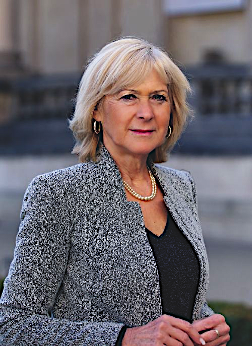 helenapesatova